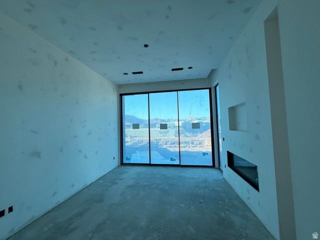 2874 W INDIAN PEAKS CIR St George, UT 84770