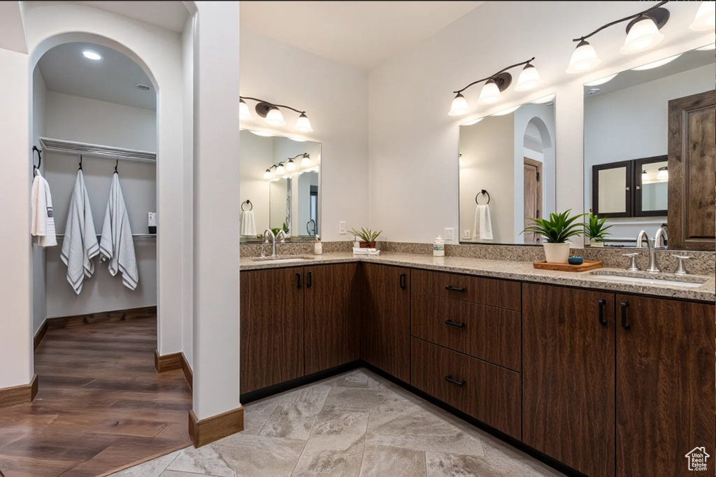 Photo 11 for MLS #2116179 at 493 E Donner Cir