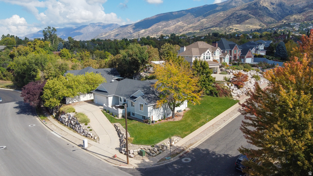 1306 N THORNFIELD RD Kaysville, UT 84037