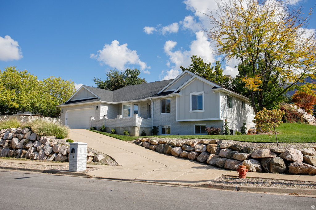 1306 N Thornfield Rd