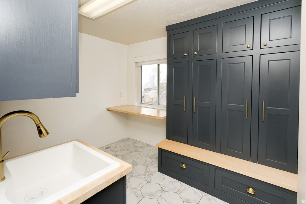 1306 N THORNFIELD RD Kaysville, UT 84037