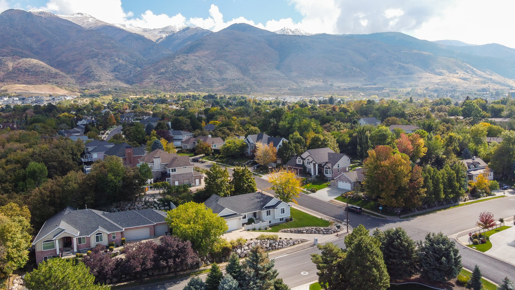 1306 N THORNFIELD RD Kaysville, UT 84037