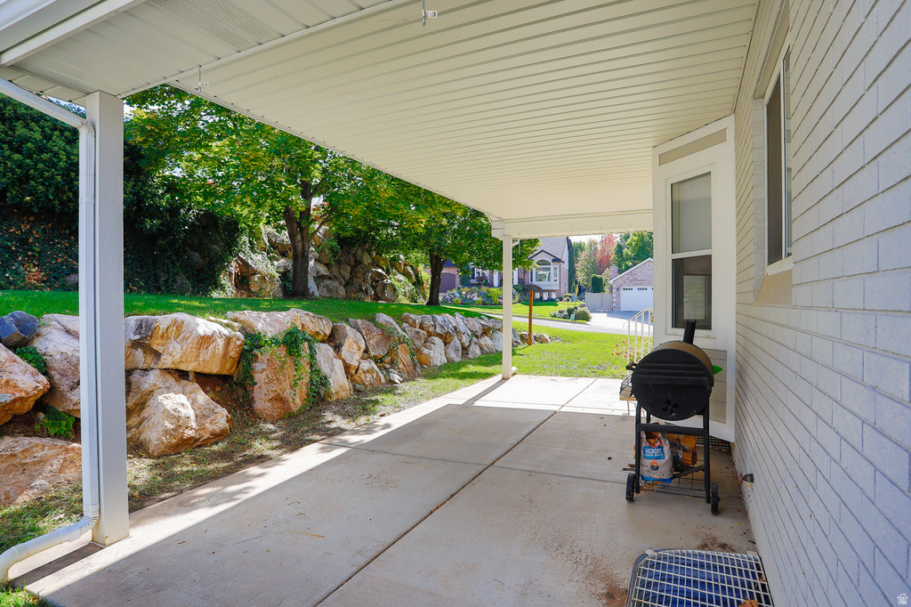 1306 N THORNFIELD RD Kaysville, UT 84037