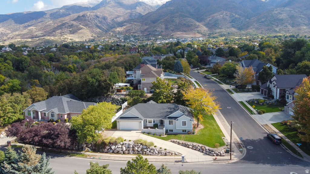 1306 N THORNFIELD RD Kaysville, UT 84037