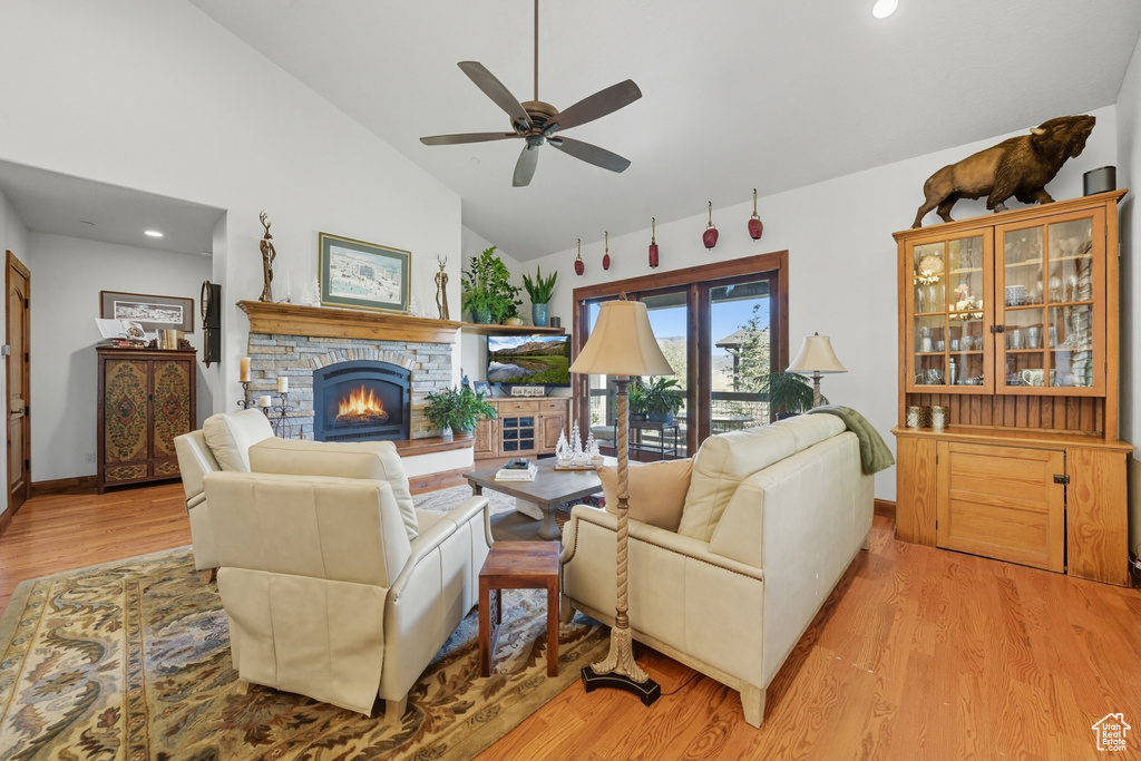 Photo 4 for MLS #2116203 at 1249 Hailstone Dr