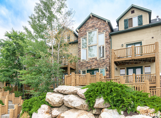 Photo 3 for MLS #2116206 at 5060 Lakeview Dr #1105