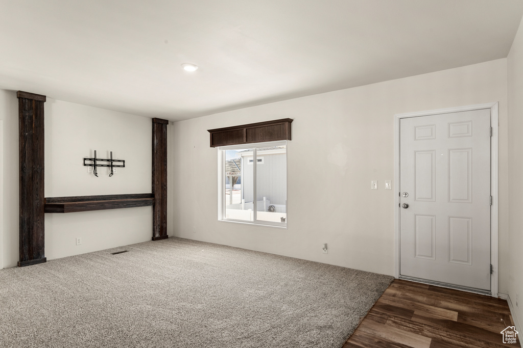 Photo 2 for MLS #2116216 at 1700 W 2700 North #5