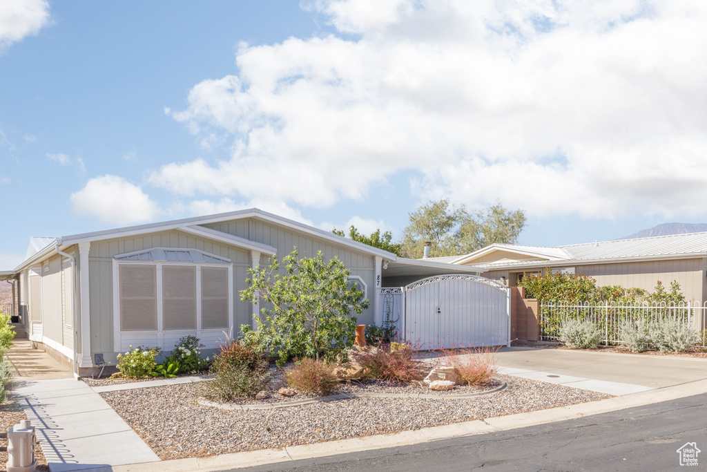Photo 2 for MLS #2116217 at 87 N 3950 West