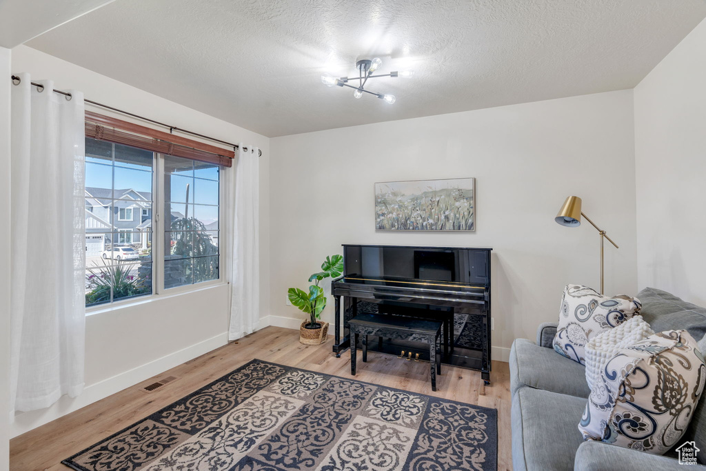 Photo 14 for MLS #2116218 at 764 N Burke Ln