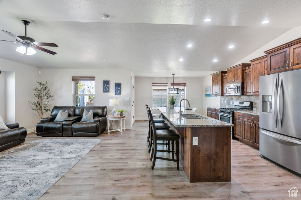Photo 7 for MLS #2116218 at 764 N Burke Ln