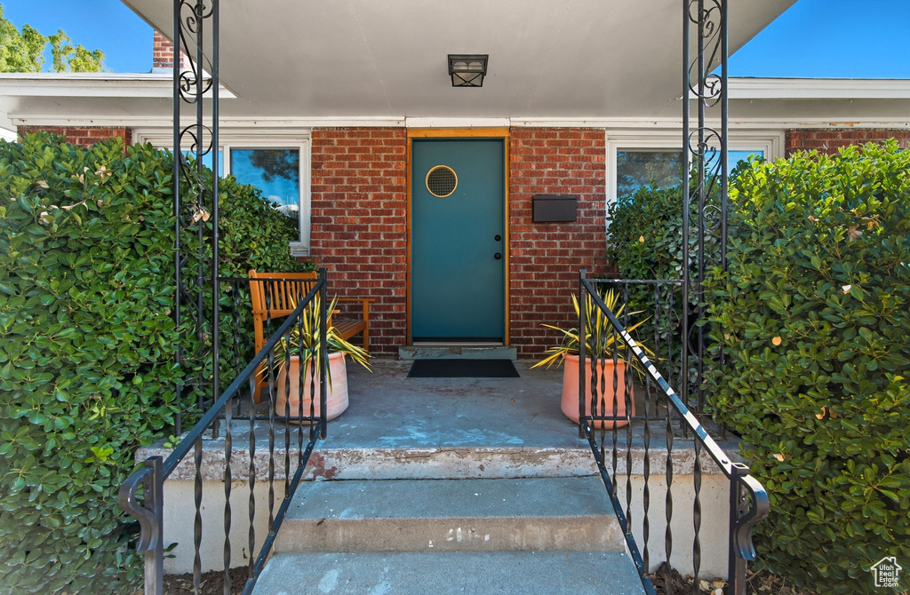 Photo 2 for MLS #2116219 at 49 W Layton Ave