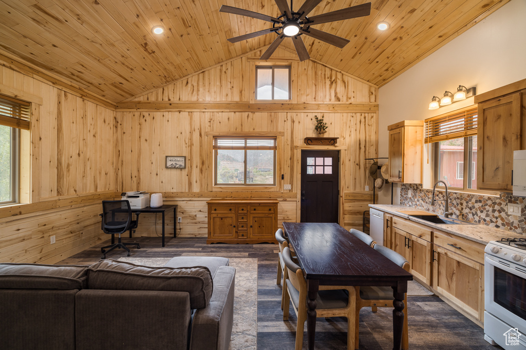 Photo 66 for MLS #2116232 at 1095 S Montezuma Canyon Rd