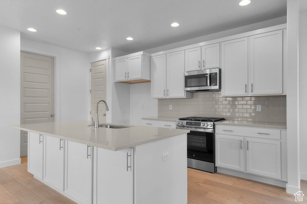 Photo 9 for MLS #2116234 at 6738 W Docksider Dr
