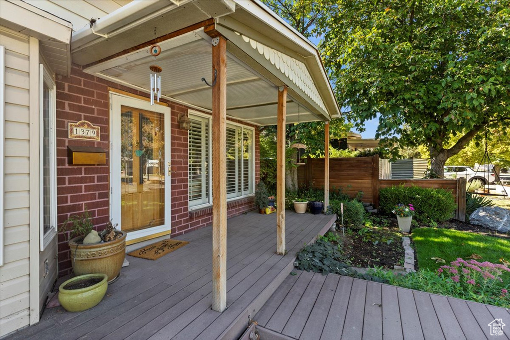 Photo 31 for MLS #2116235 at 1379 W Dupont Ave