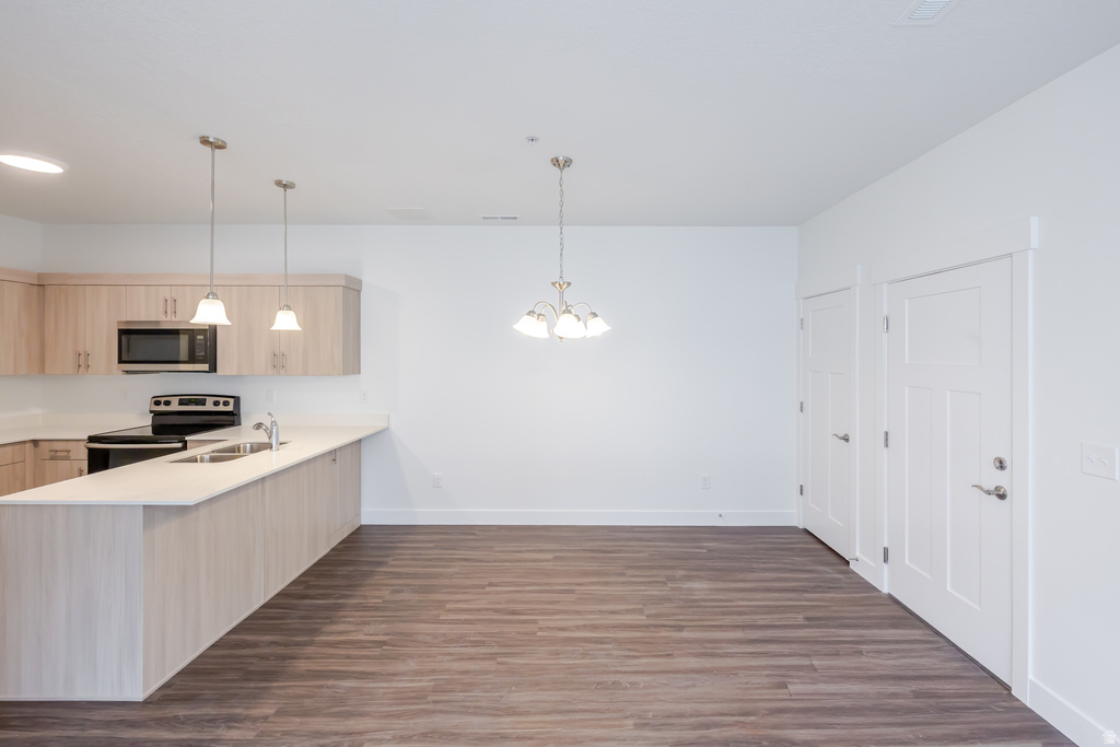 882 N COULSEN DR #J101 Saratoga Springs, UT 84045