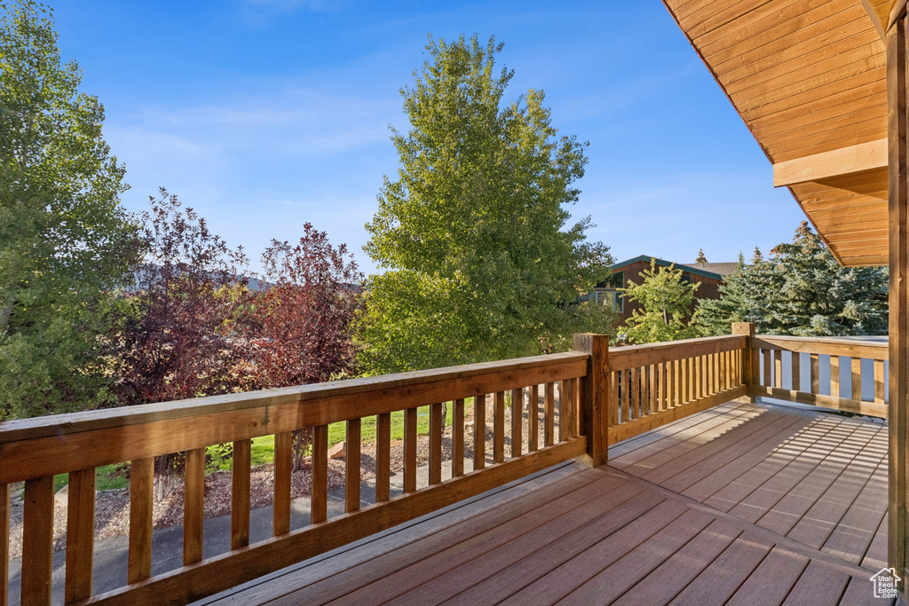 Photo 13 for MLS #2116251 at 6120 Snow View Dr