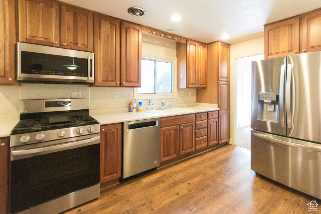 Photo 2 for MLS #2116258 at 915 E Galena Dr