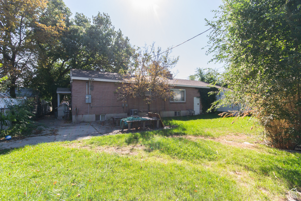 Photo 10 for MLS #2116258 at 915 E Galena Dr