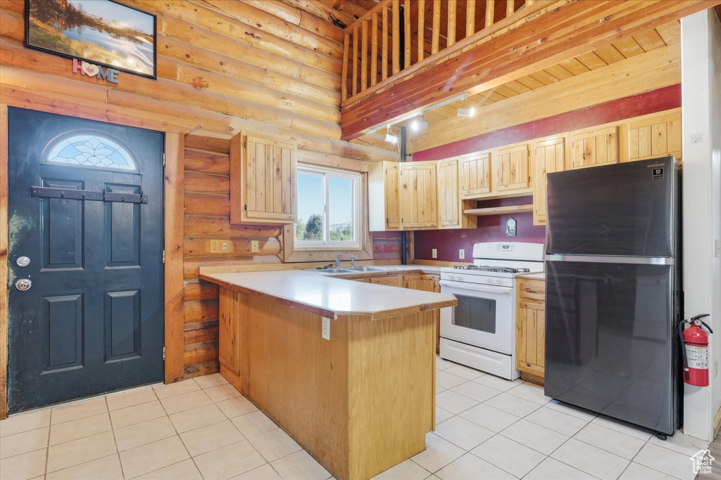 Photo 4 for MLS #2116259 at 371 S 100 East