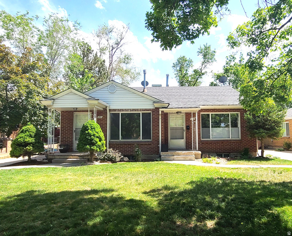 1838 E Hillcrest Ave