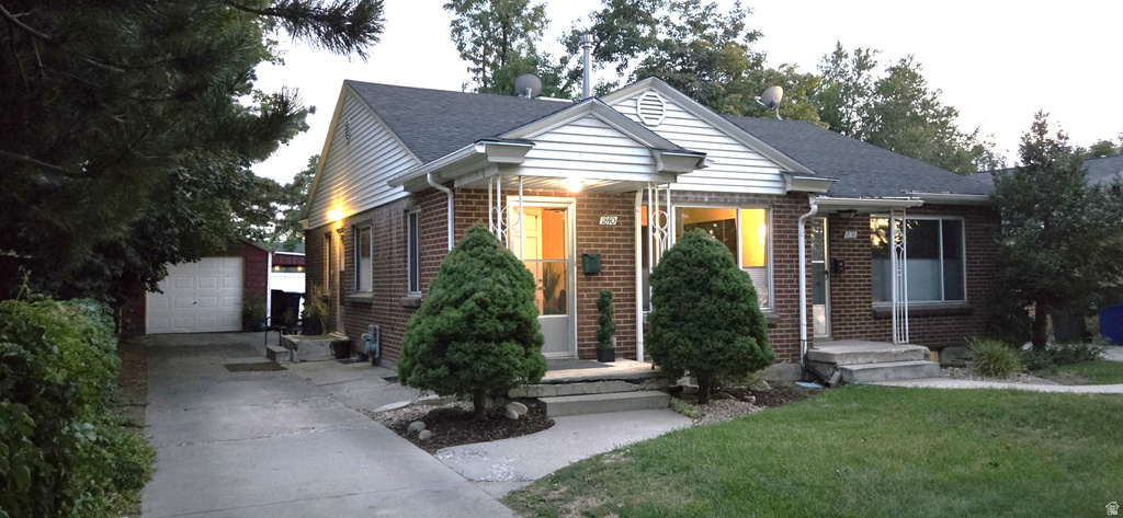 1838 E HILLCREST AVE Salt Lake City, UT 84106