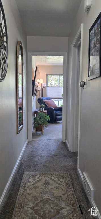 Photo 10 for MLS #2116261 at 1838 E Hillcrest Ave