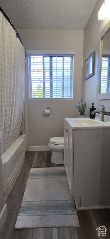 Photo 12 for MLS #2116261 at 1838 E Hillcrest Ave