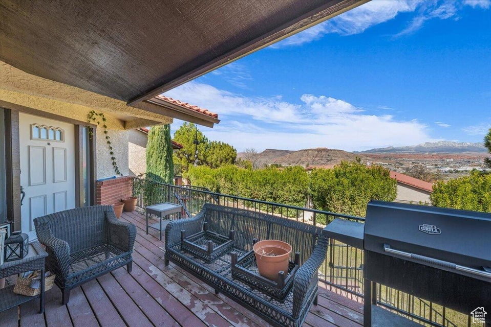 Photo 19 for MLS #2116267 at 2150 S Balboa Way #9