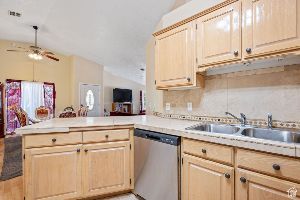 Photo 11 for MLS #2116276 at 2050 W Canyon View Dr #35B