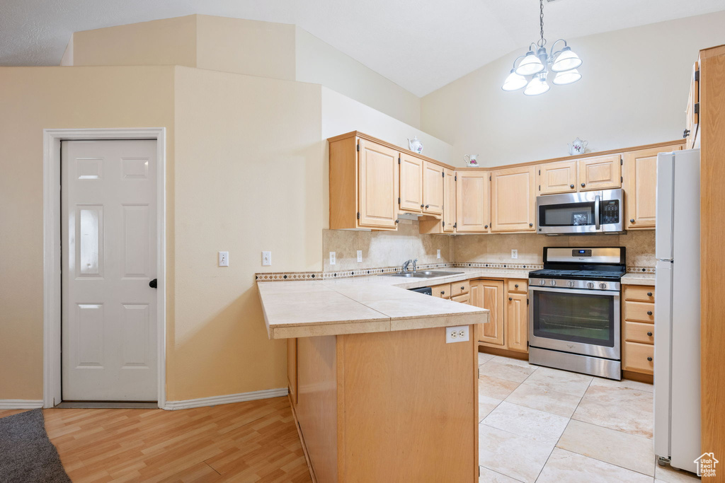 Photo 9 for MLS #2116276 at 2050 W Canyon View Dr #35B