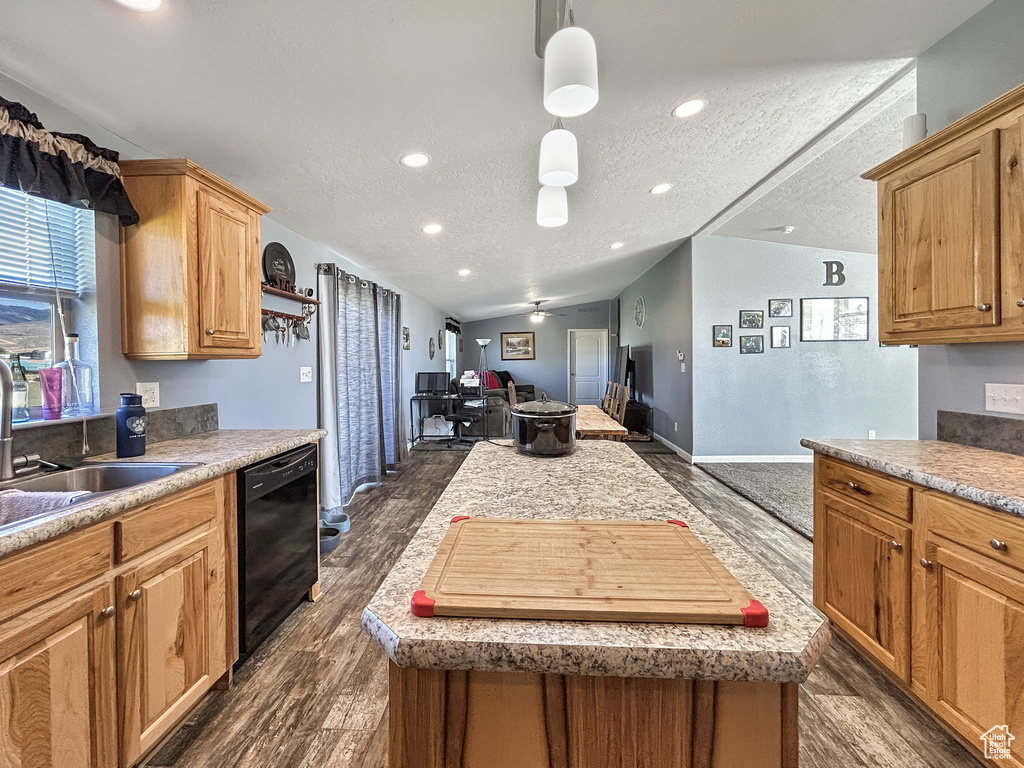 Photo 4 for MLS #2116285 at 1436 E Jensen Rd