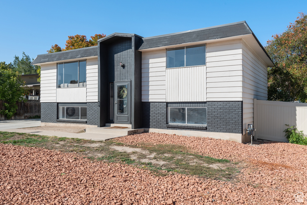 Photo 24 for MLS #2116286 at 3660 W Ashland Cir