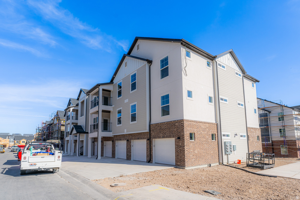 882 N COULSEN DR #J102 Saratoga Springs, UT 84045