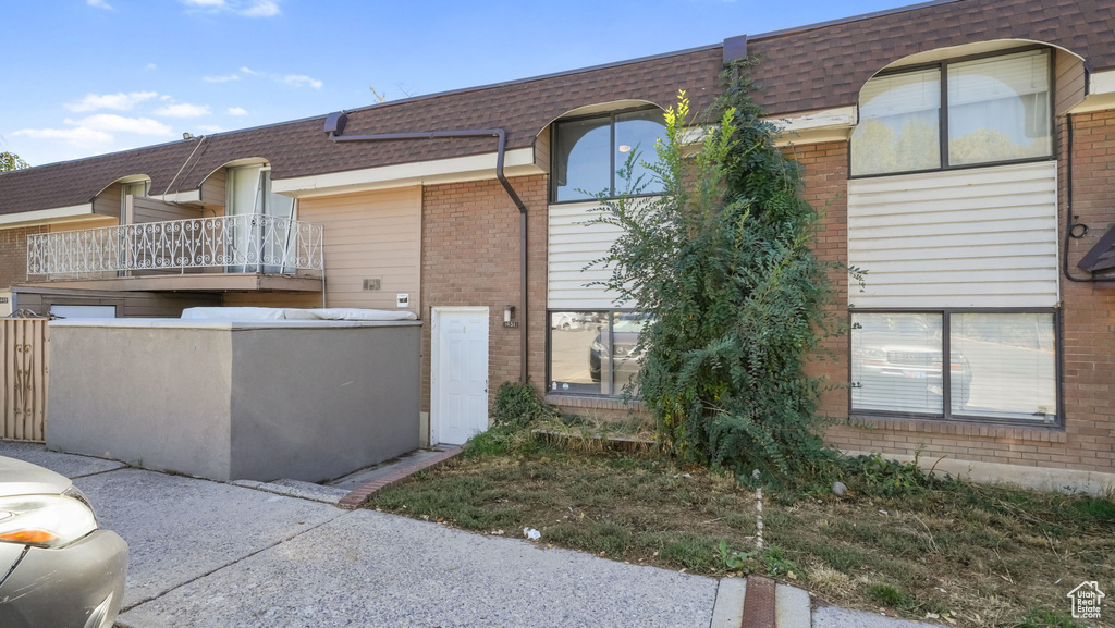 Photo 2 for MLS #2116288 at 1451 S Arthur Dr