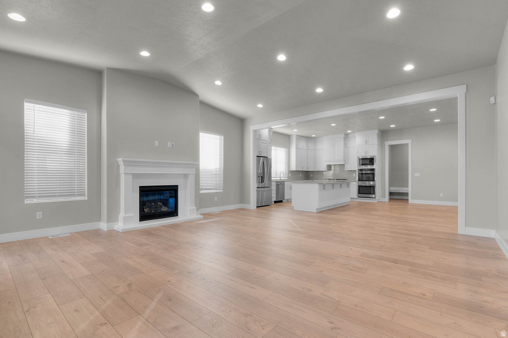 7208 S RAMBLE RD West Jordan, UT 84081