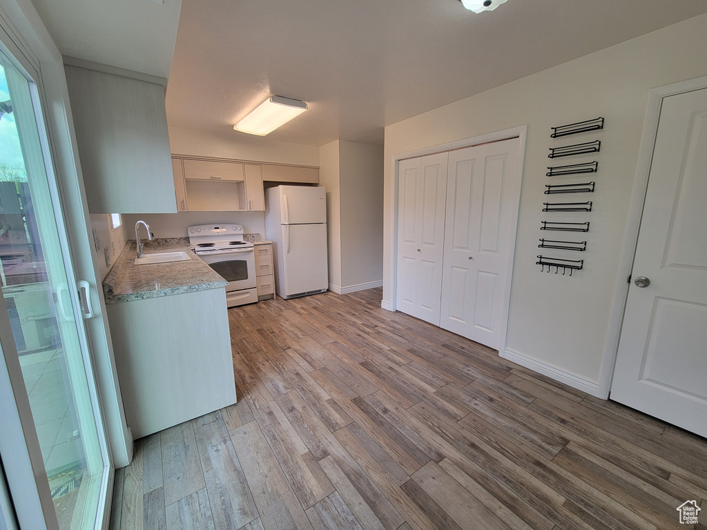 Photo 4 for MLS #2116307 at 151 E Southwell St #9