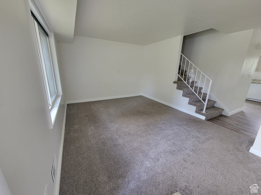 Photo 2 for MLS #2116307 at 151 E Southwell St #9