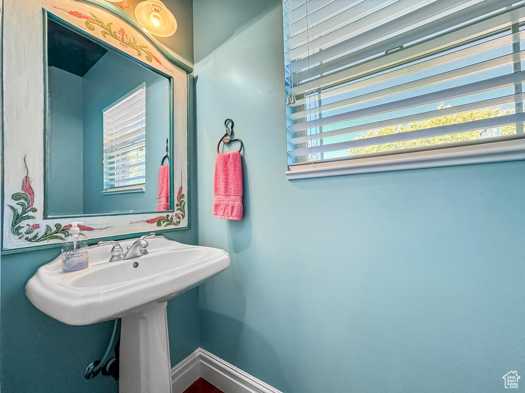 8149 S 2425 E South Weber, UT 84405