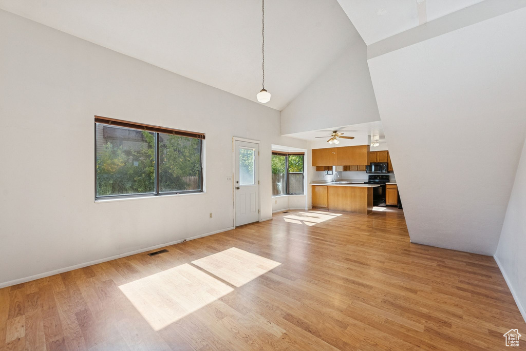 Photo 12 for MLS #2116331 at 2503 W Marsha Brook Cir