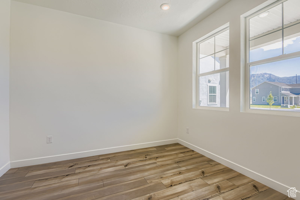 Photo 4 for MLS #2116340 at 808 W 1710 North