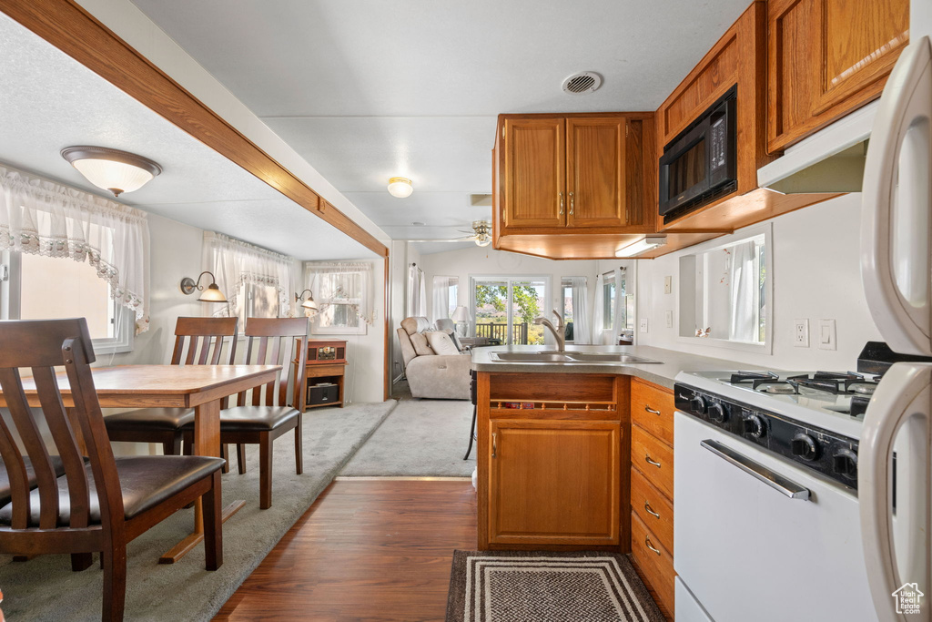 Photo 4 for MLS #2116353 at 150 N 3050 East #29