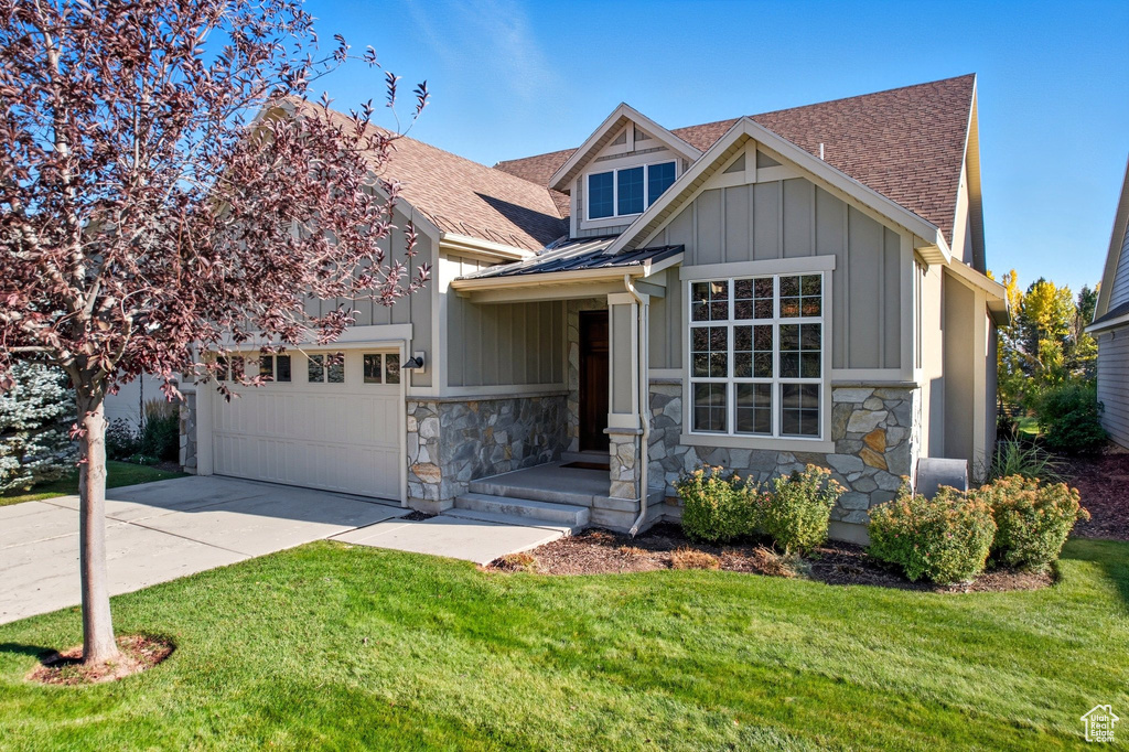 Photo 2 for MLS #2116356 at 587 W Bayhill Dr