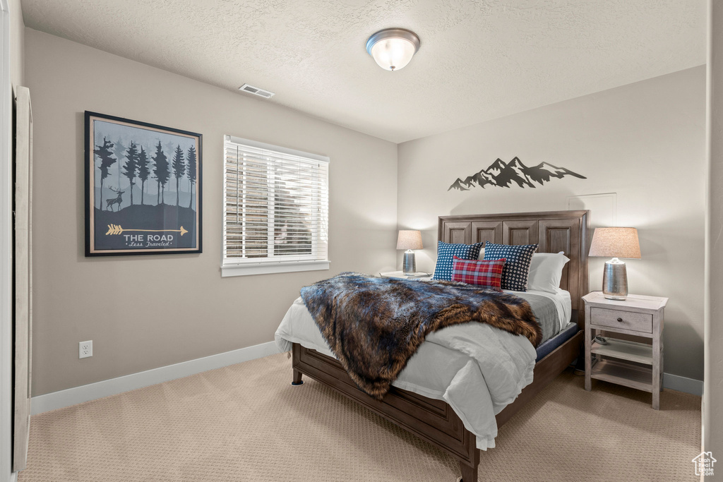 Photo 38 for MLS #2116356 at 587 W Bayhill Dr