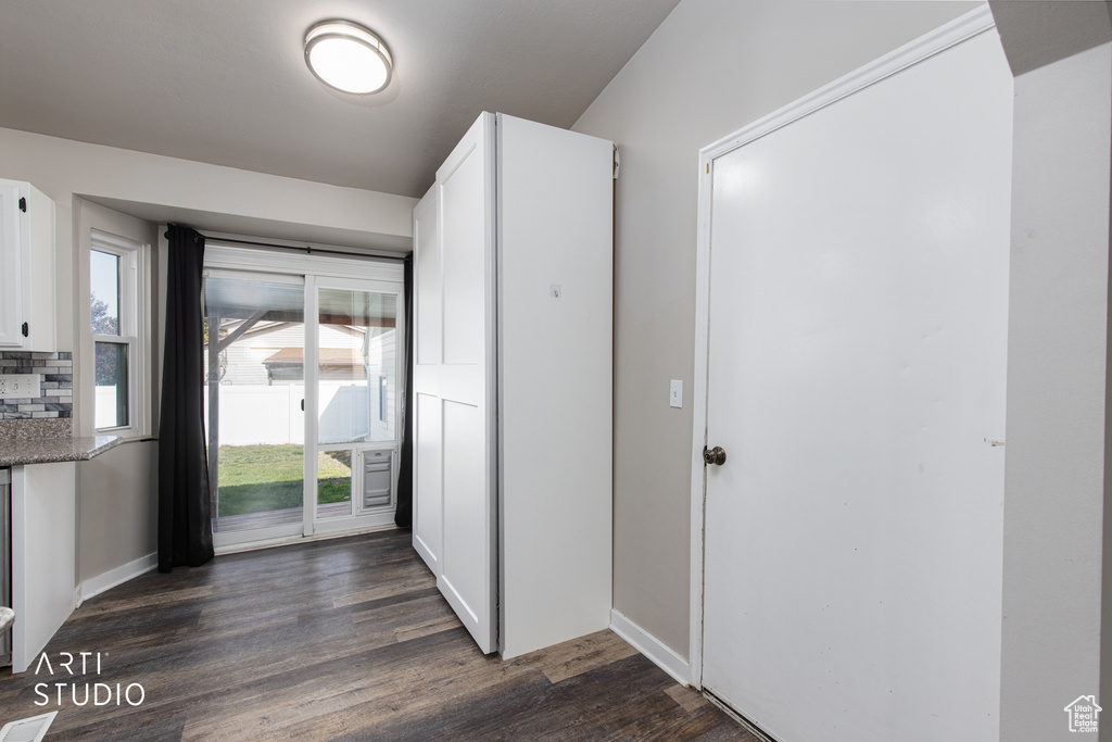 Photo 8 for MLS #2116359 at 916 W 2025 South
