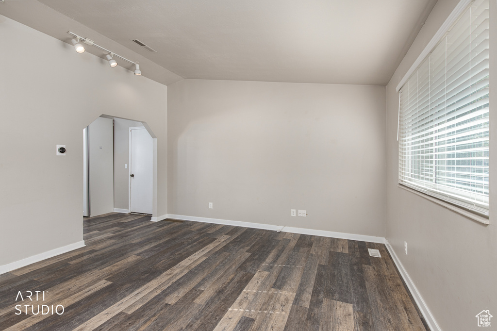 Photo 7 for MLS #2116359 at 916 W 2025 South