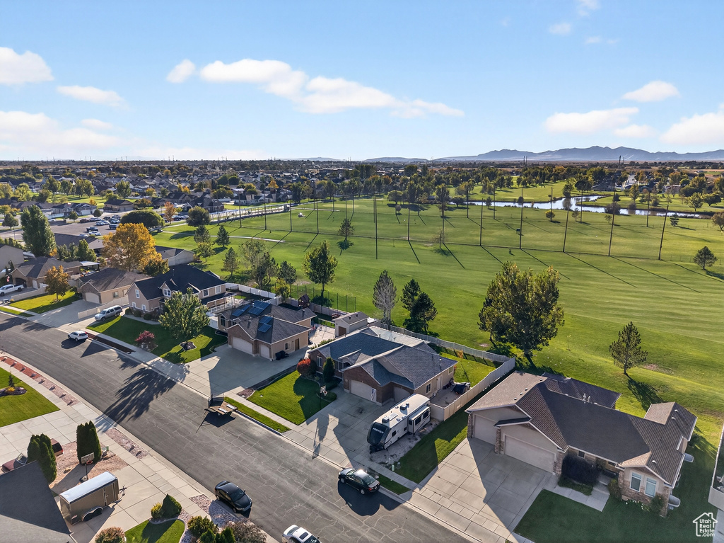 3585 N 2550 W Farr West, UT 84404