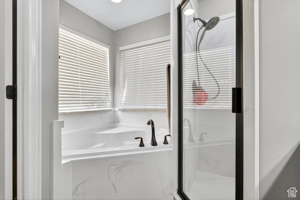 3585 N 2550 W Farr West, UT 84404