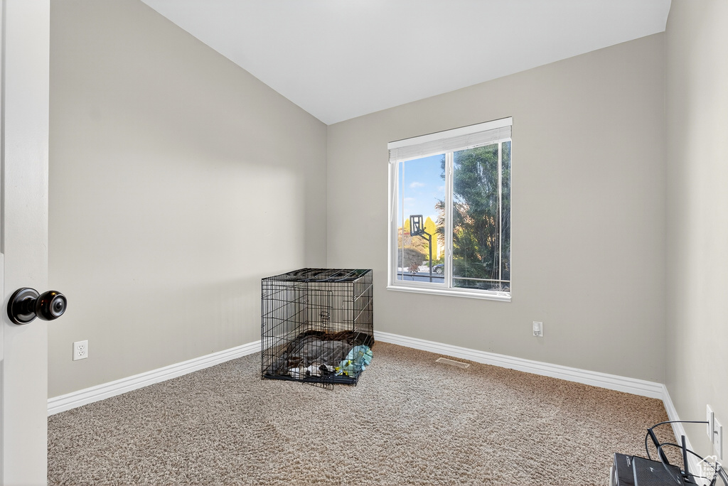 3585 N 2550 W Farr West, UT 84404