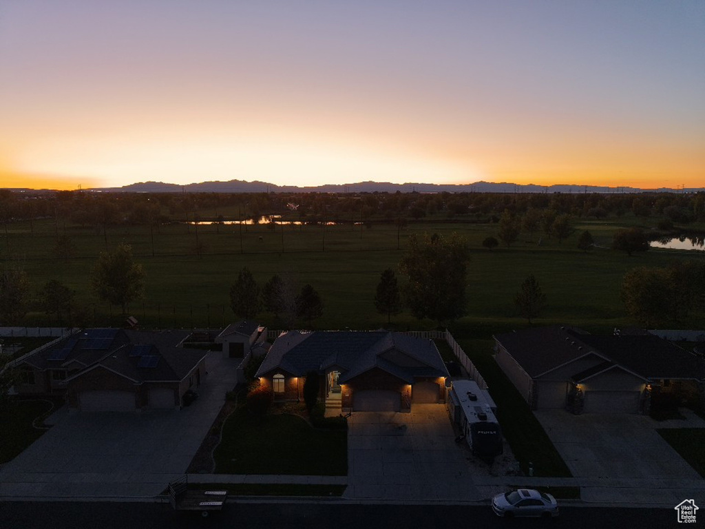 3585 N 2550 W Farr West, UT 84404
