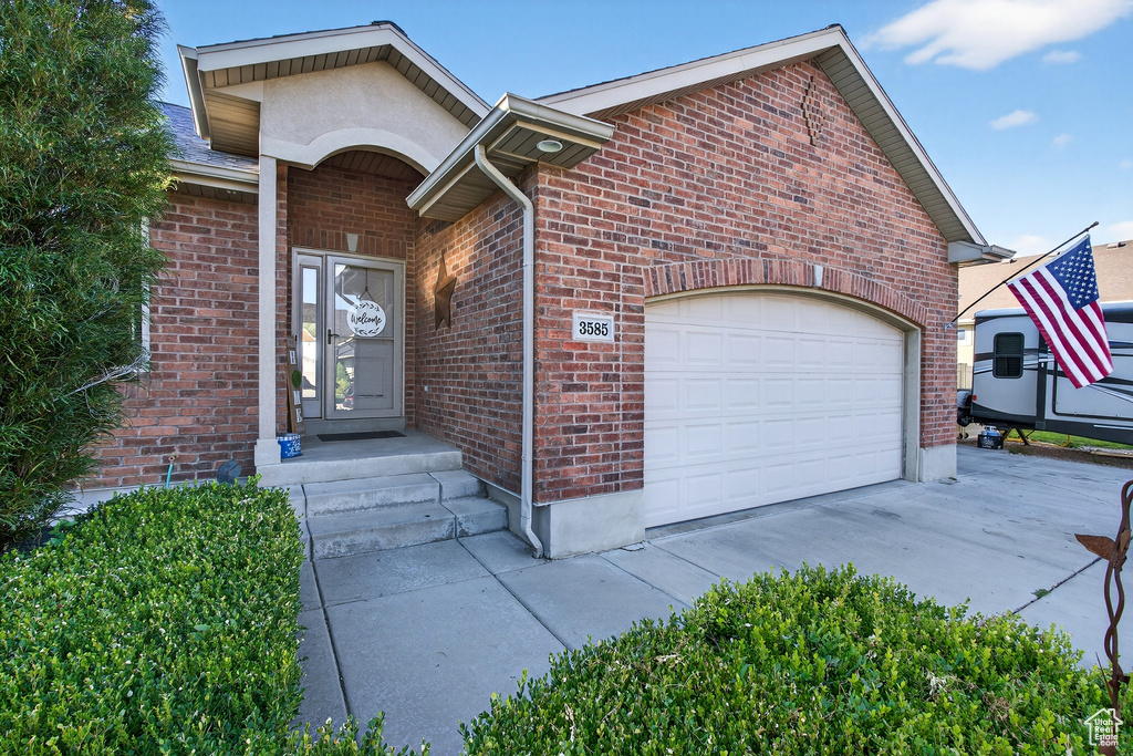 3585 N 2550 W Farr West, UT 84404